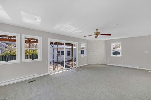 109 Beecham DR, Yorktown, VA 23692