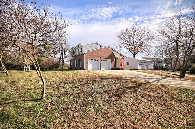 109 Beecham DR, Yorktown, VA 23692