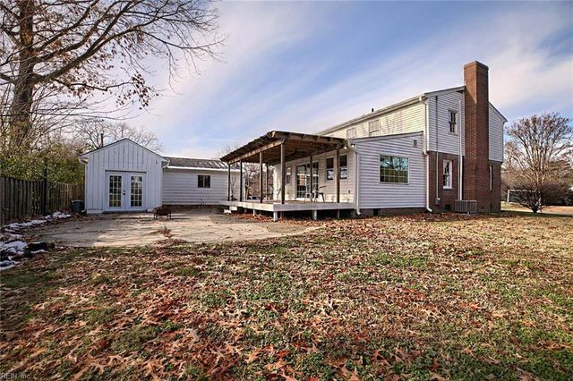 109 Beecham DR, Yorktown, VA 23692