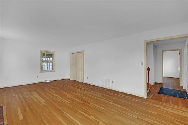 109 Beecham DR, Yorktown, VA 23692