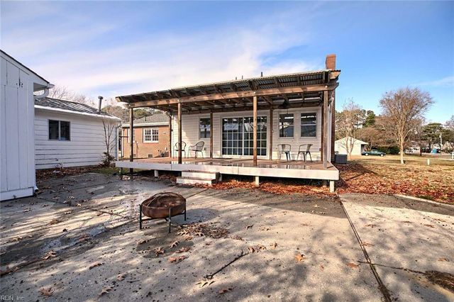 109 Beecham DR, Yorktown, VA 23692