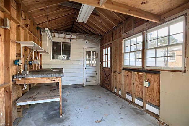 109 Beecham DR, Yorktown, VA 23692