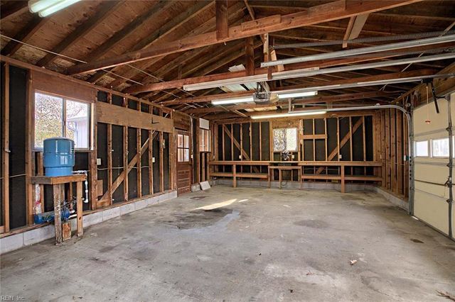 109 Beecham DR, Yorktown, VA 23692