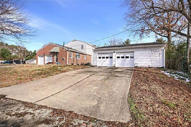 109 Beecham DR, Yorktown, VA 23692