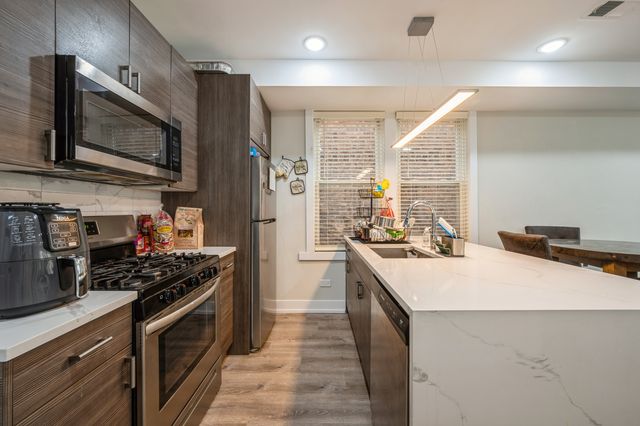 2237 S Sacramento Avenue 1, Chicago, IL 60623