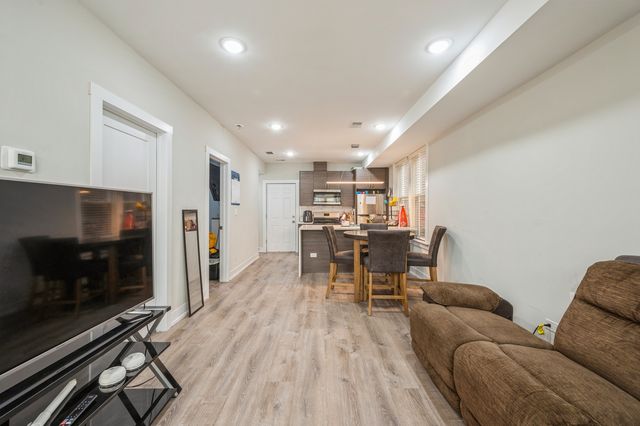 2237 S Sacramento Avenue 1, Chicago, IL 60623