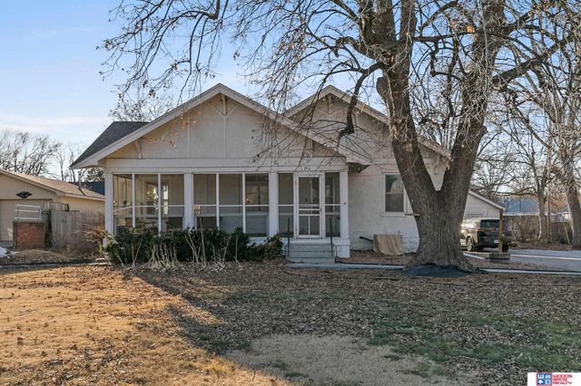 2351 S 40th Street, Lincoln, NE 68506