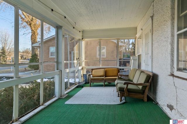 2351 S 40th Street, Lincoln, NE 68506