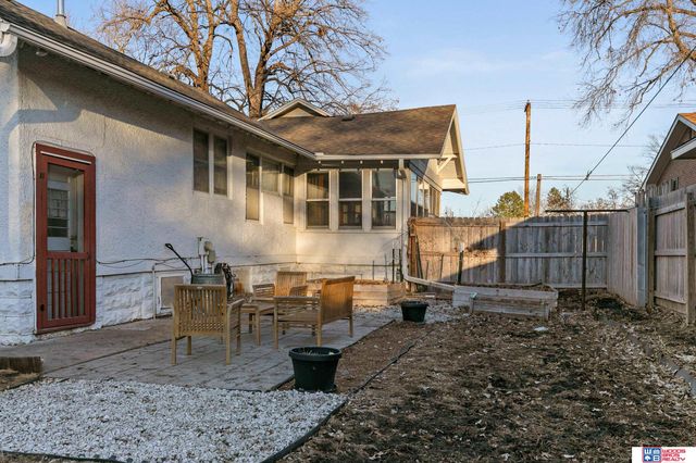 2351 S 40th Street, Lincoln, NE 68506
