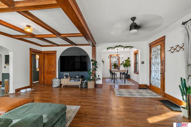 2351 S 40th Street, Lincoln, NE 68506