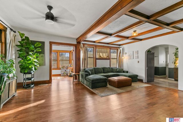 2351 S 40th Street, Lincoln, NE 68506