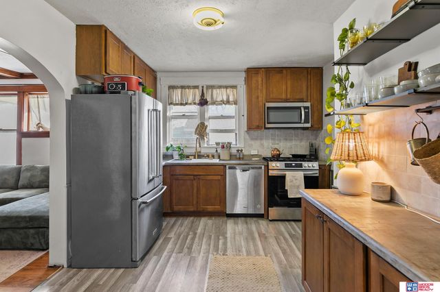 2351 S 40th Street, Lincoln, NE 68506