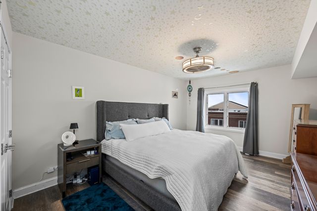 7041 W Touhy Avenue 607, Niles, IL 60714