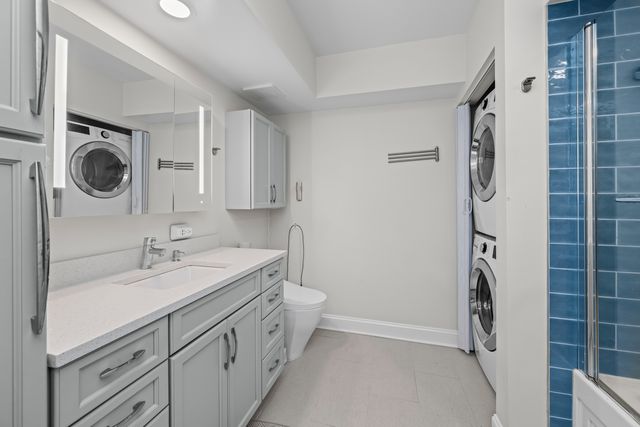 7041 W Touhy Avenue 607, Niles, IL 60714