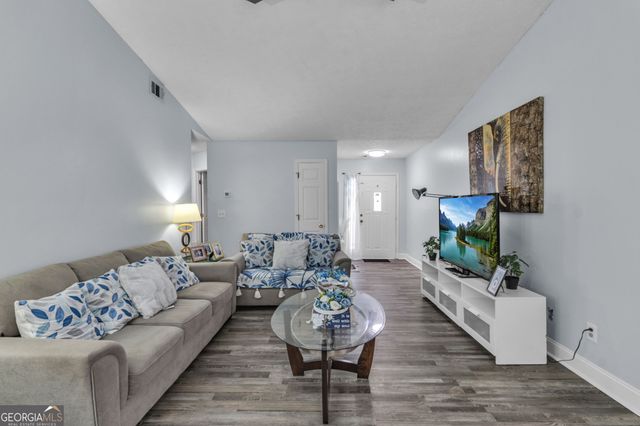 3877 Deaton Road, Flowery Branch, GA 30542