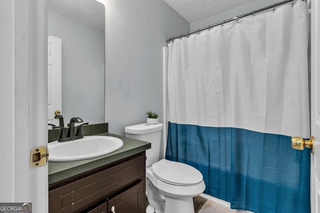 3877 Deaton Road, Flowery Branch, GA 30542