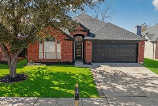 807 Lake Bridge Drive, Lake Dallas, TX 75065