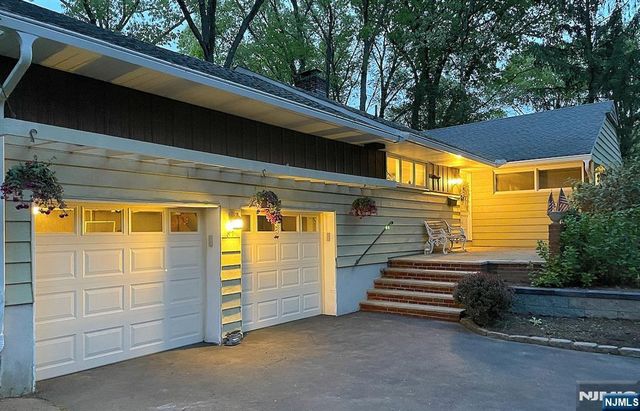 87 Stony Ridge Drive, Hillsdale, NJ 07642