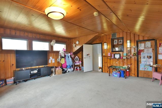 87 Stony Ridge Drive, Hillsdale, NJ 07642