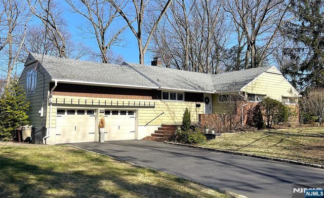 87 Stony Ridge Drive, Hillsdale, NJ 07642