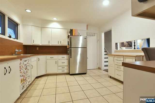 87 Stony Ridge Drive, Hillsdale, NJ 07642