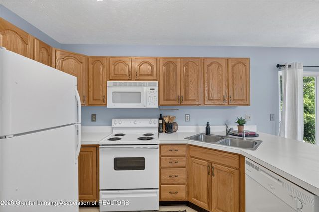 1207 Eagles Point Court 10, East Lansing, MI 48823