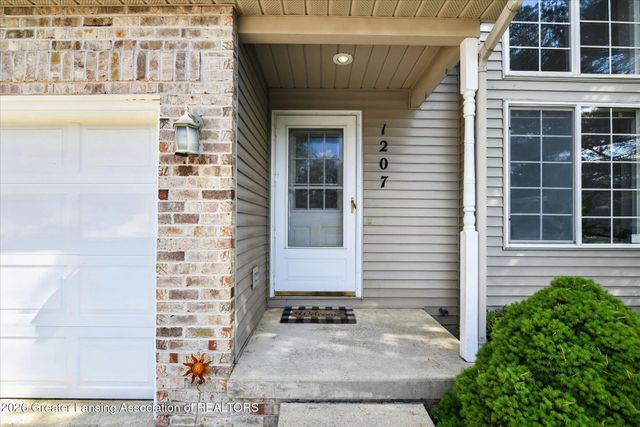 1207 Eagles Point Court 10, East Lansing, MI 48823