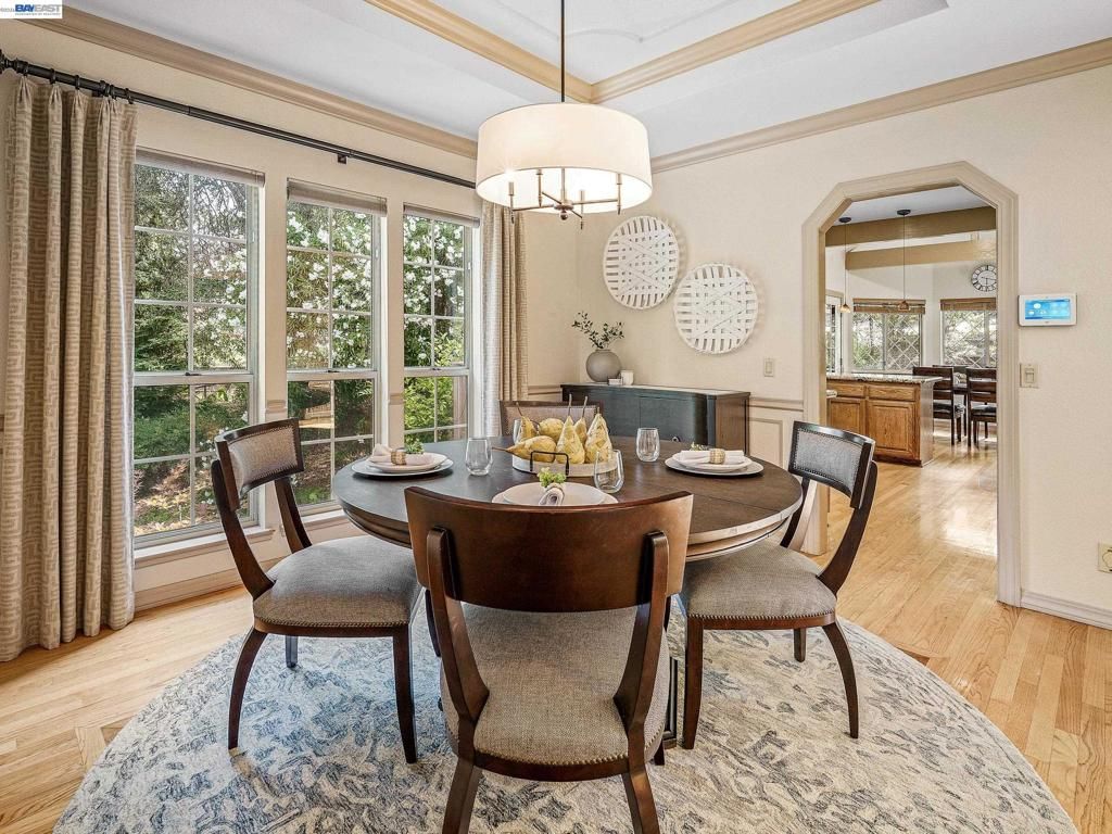 Image 10 of property listing at 8681 Winding Way, Fair Oaks, CA 95628