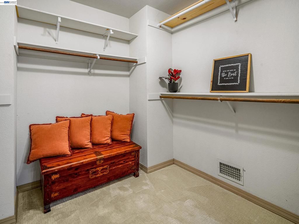 Image 20 of property listing at 8681 Winding Way, Fair Oaks, CA 95628