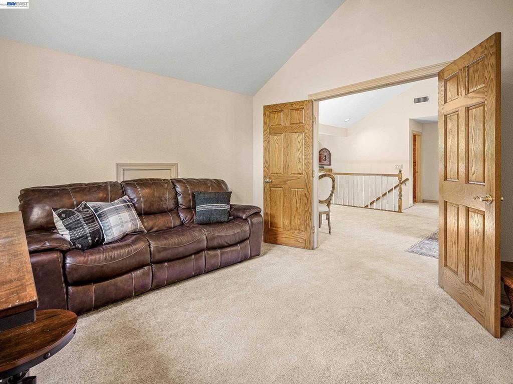 Image 26 of property listing at 8681 Winding Way, Fair Oaks, CA 95628