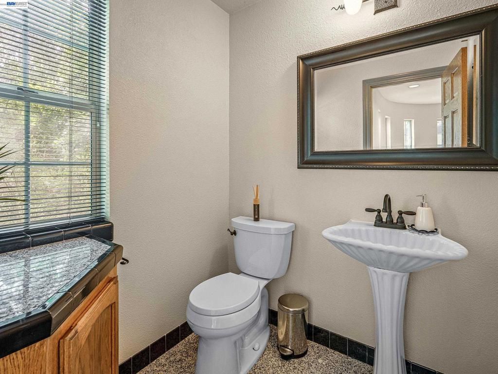 Image 28 of property listing at 8681 Winding Way, Fair Oaks, CA 95628