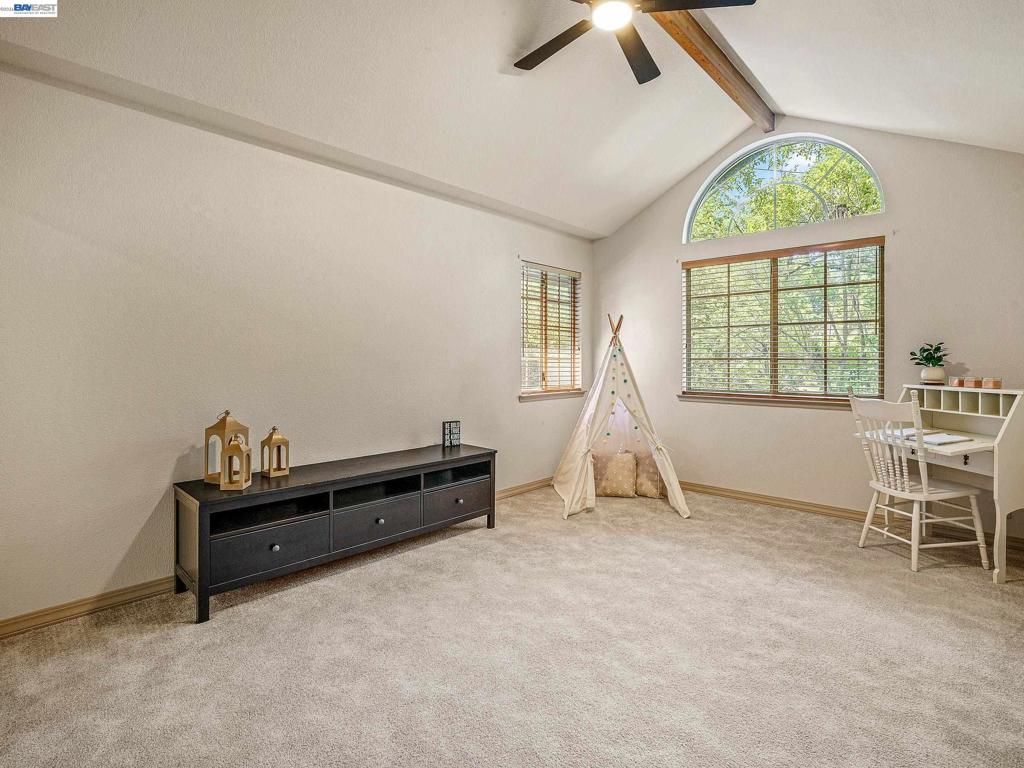 Image 33 of property listing at 8681 Winding Way, Fair Oaks, CA 95628