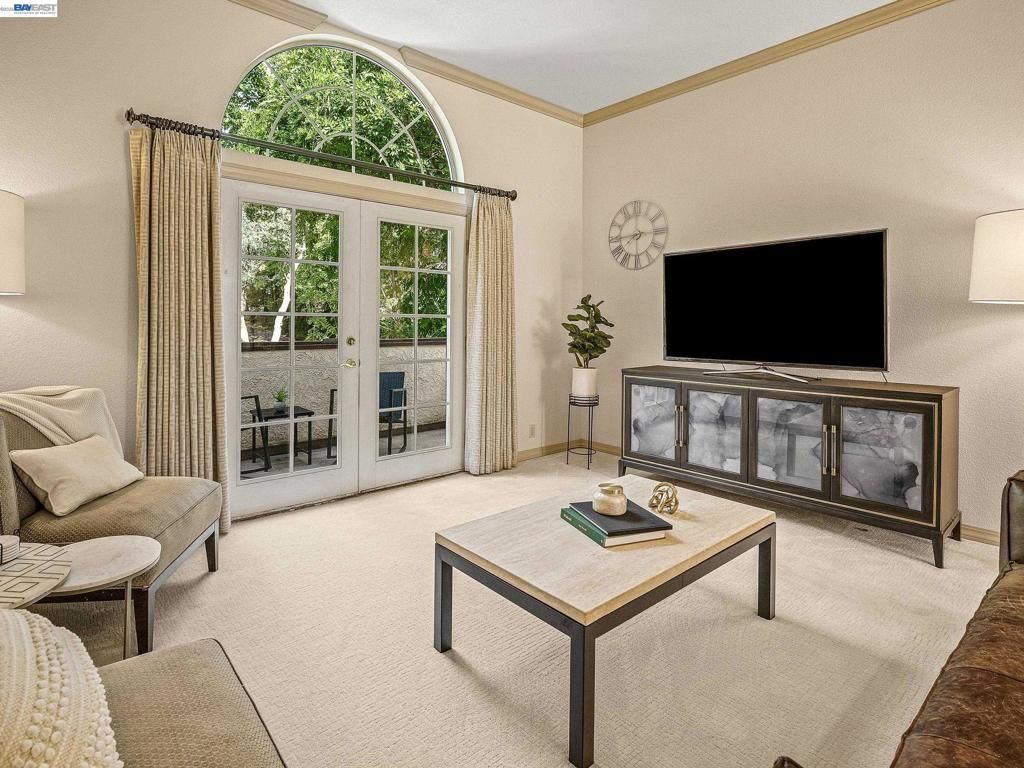 Image 6 of property listing at 8681 Winding Way, Fair Oaks, CA 95628