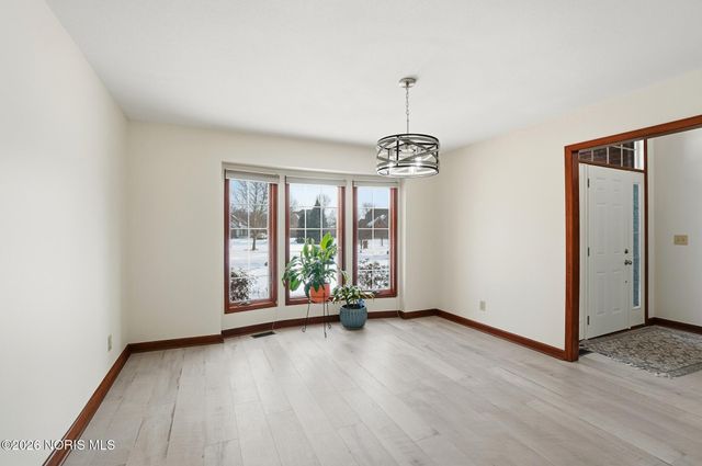 8131 Brookfield Circle, Findlay, OH 45840