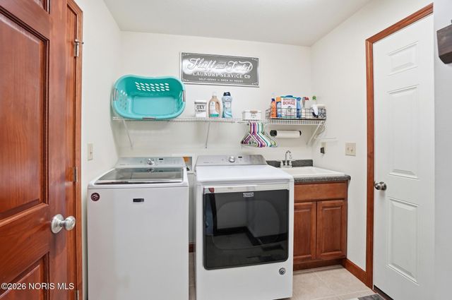 8131 Brookfield Circle, Findlay, OH 45840