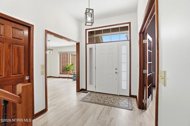 8131 Brookfield Circle, Findlay, OH 45840