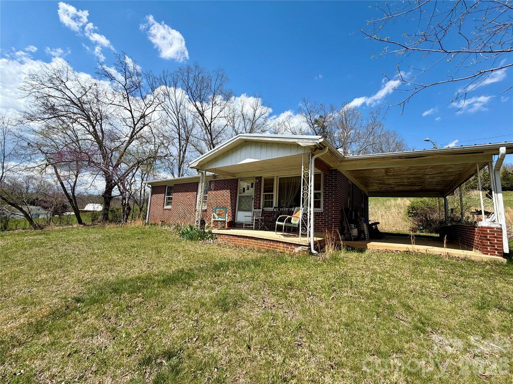 637 Fletcher Martin Road, Alexander, NC 28701