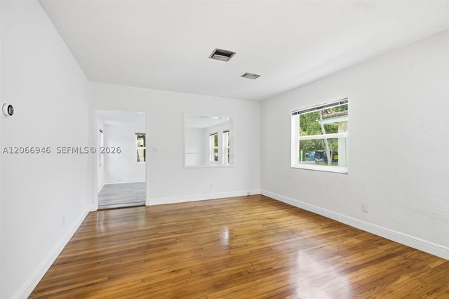 2355 Overbrook St, Miami, FL 33133