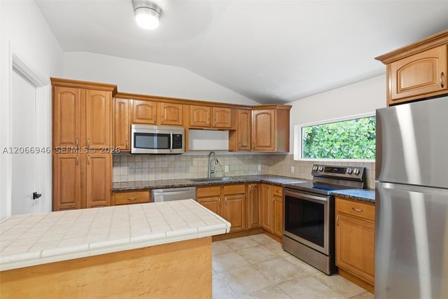 2355 Overbrook St, Miami, FL 33133