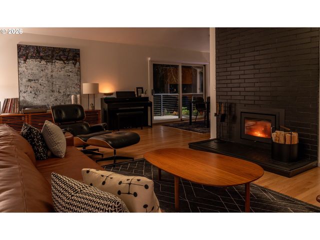 7323 Sw 24TH Ave, Portland, OR 97219