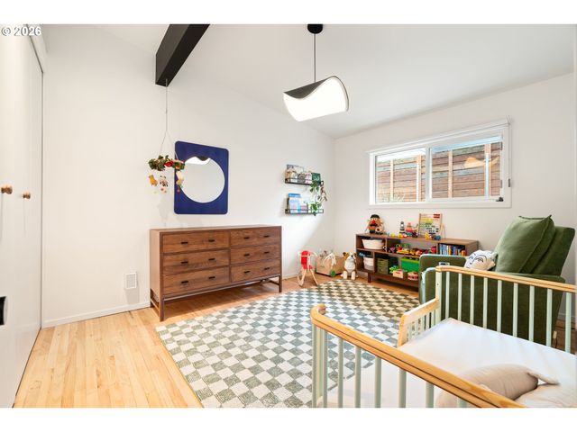 7323 Sw 24TH Ave, Portland, OR 97219