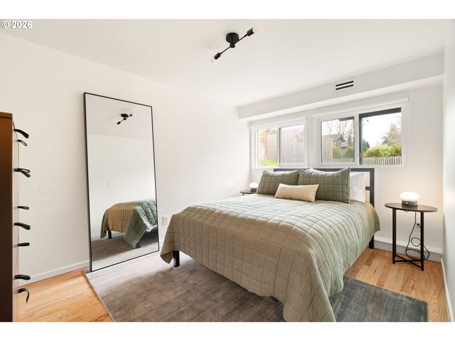 7323 Sw 24TH Ave, Portland, OR 97219