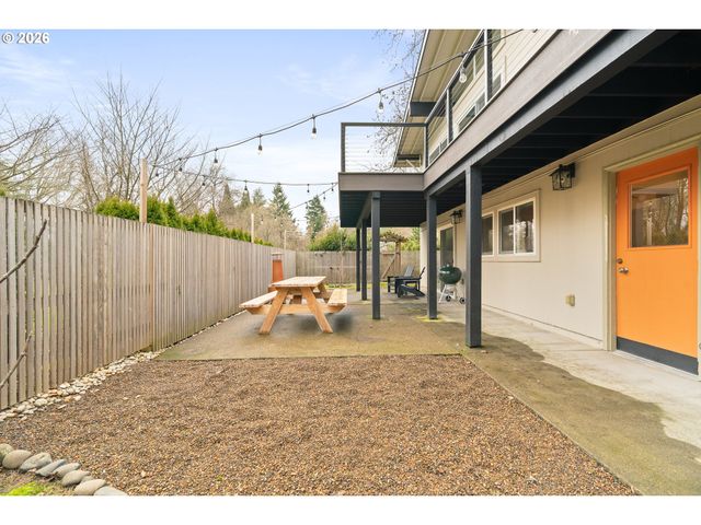 7323 Sw 24TH Ave, Portland, OR 97219