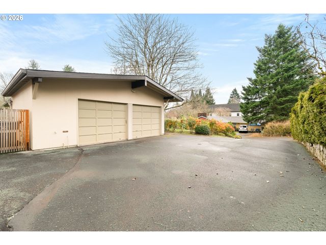 7323 Sw 24TH Ave, Portland, OR 97219