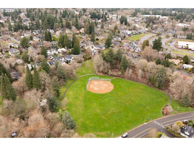 7323 Sw 24TH Ave, Portland, OR 97219