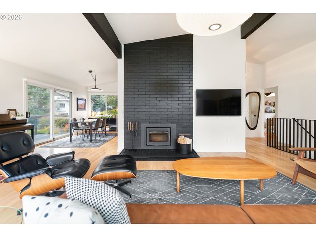 7323 Sw 24TH Ave, Portland, OR 97219