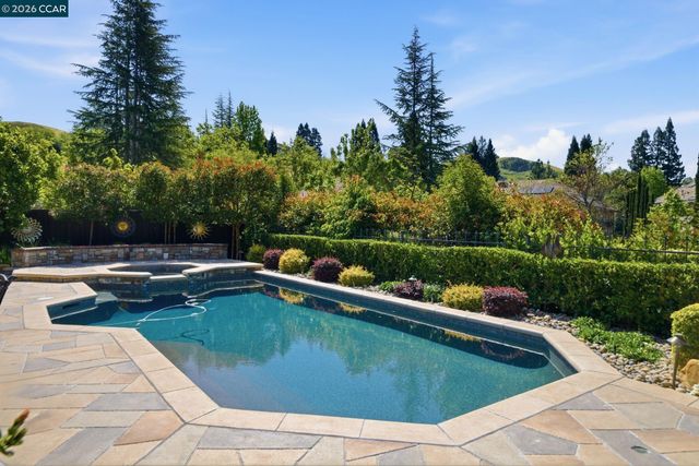 51 Red Cypress Ct, Danville, CA 94506