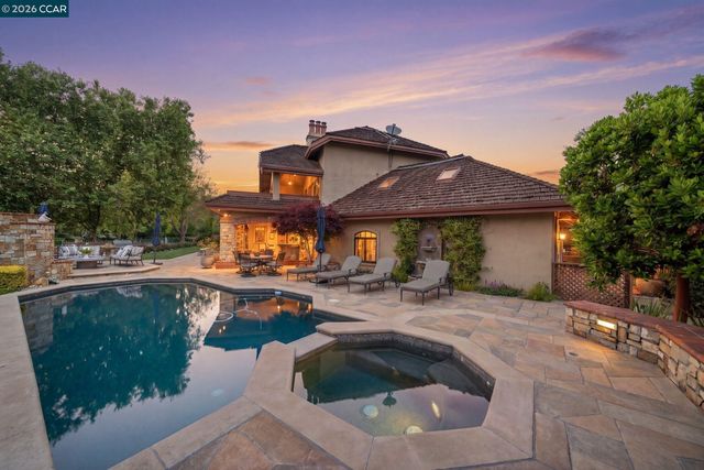 51 Red Cypress Ct, Danville, CA 94506