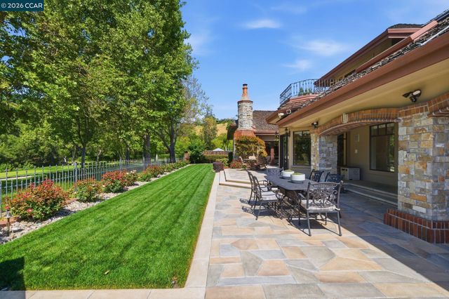 51 Red Cypress Ct, Danville, CA 94506