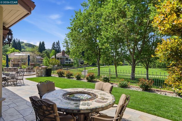 51 Red Cypress Ct, Danville, CA 94506